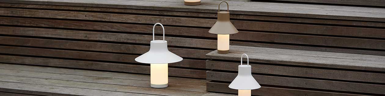 Outdoor Battery Lamps